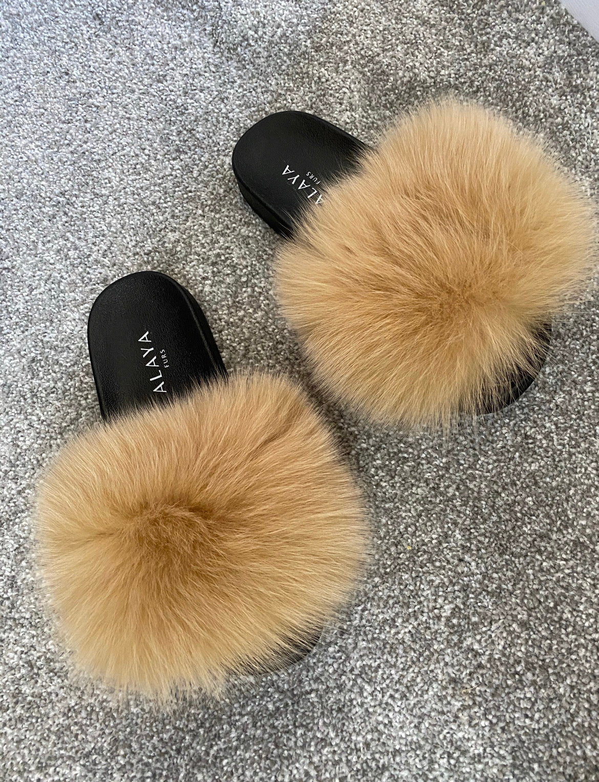 Camel Fur Sliders