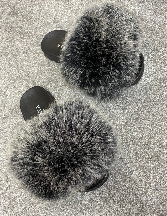 Blackfrost Fur Sliders
