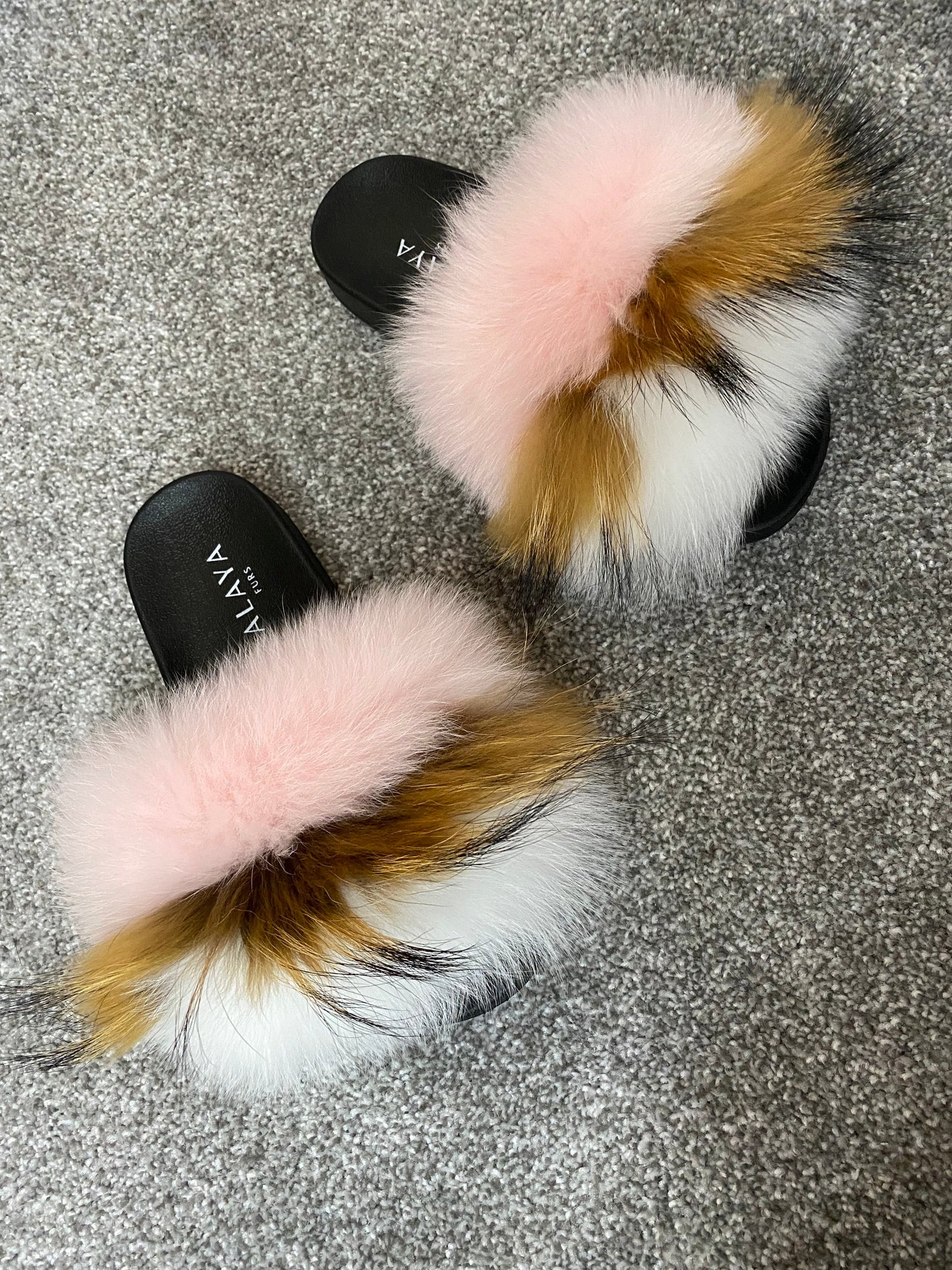 Mixed Pink Fur Sliders